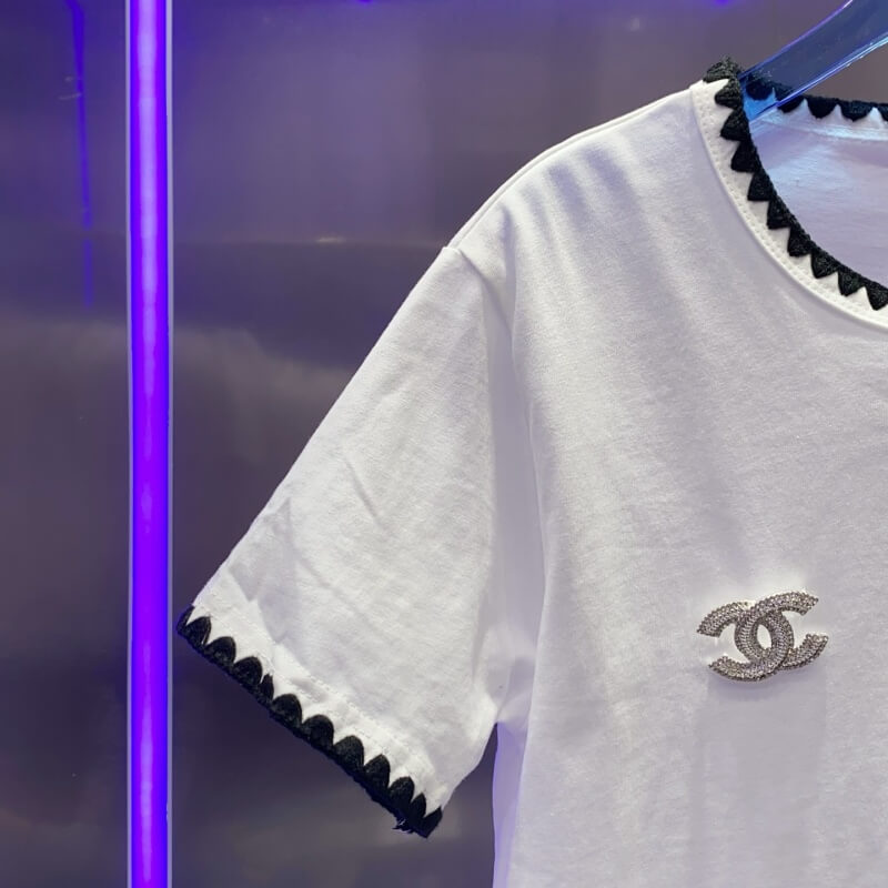Fashionable Letter Metal-Embellished T-Shirt