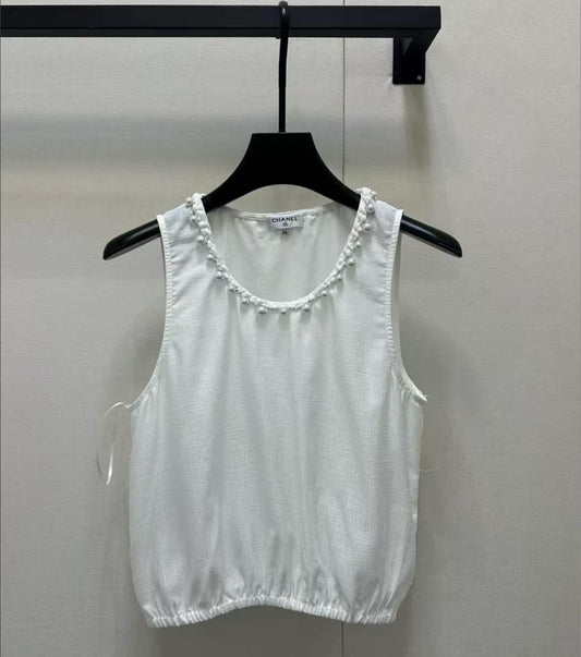 Classic Minimalist Pearl-Embellished Neckline Vest