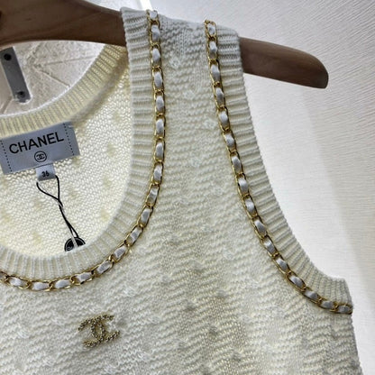 Ribbed Knit Sleeveless Top with Vintage Chain Edging
