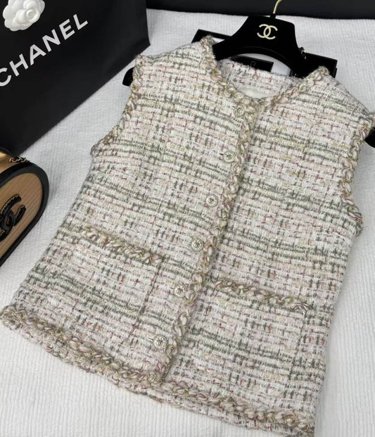 Classic Woven Pocket Vest