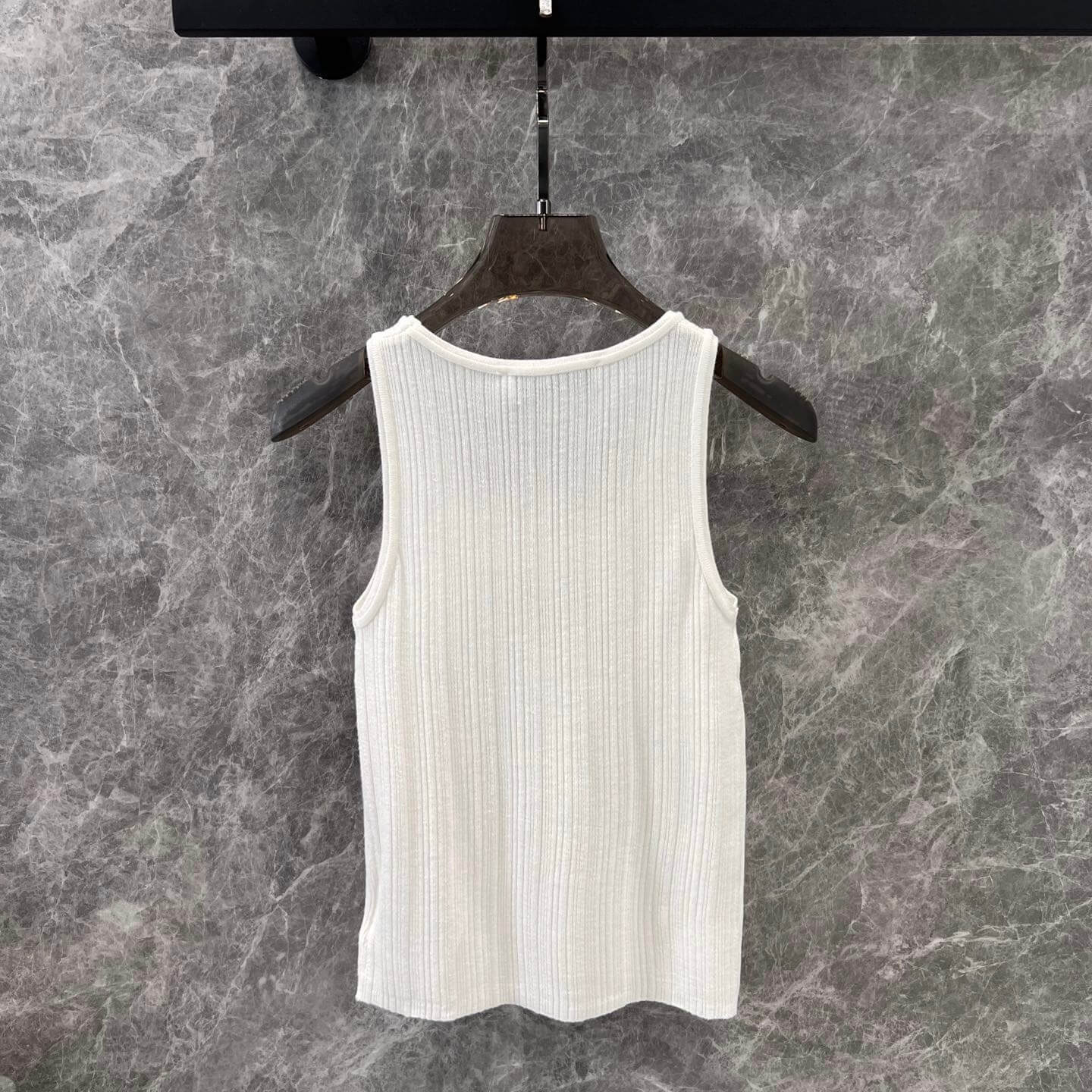 Minimalist 3D Letter-Printed U-Neck Vest