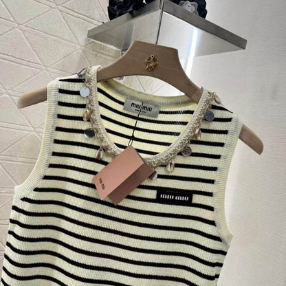 Trendy Pendant Neckline Knit Vest