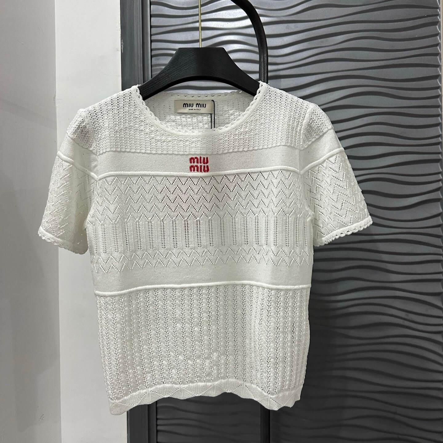Fashionable Slightly Sheer Knitted Short Sleeve