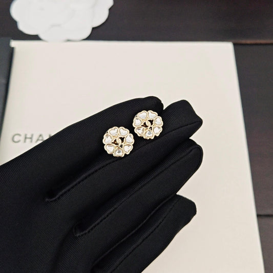 Chic White Diamond Heart Petal Stud Earrings