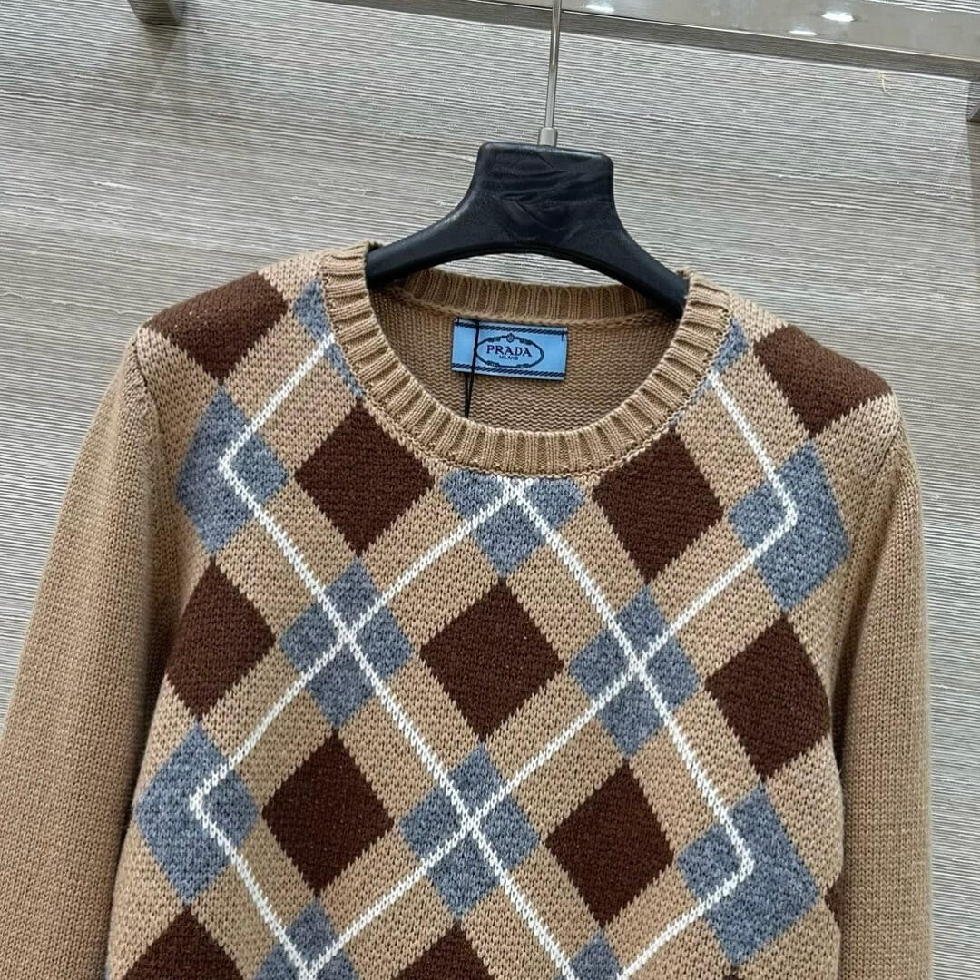 Classic Diamond Quilt Color-block Knit Long Sleeve