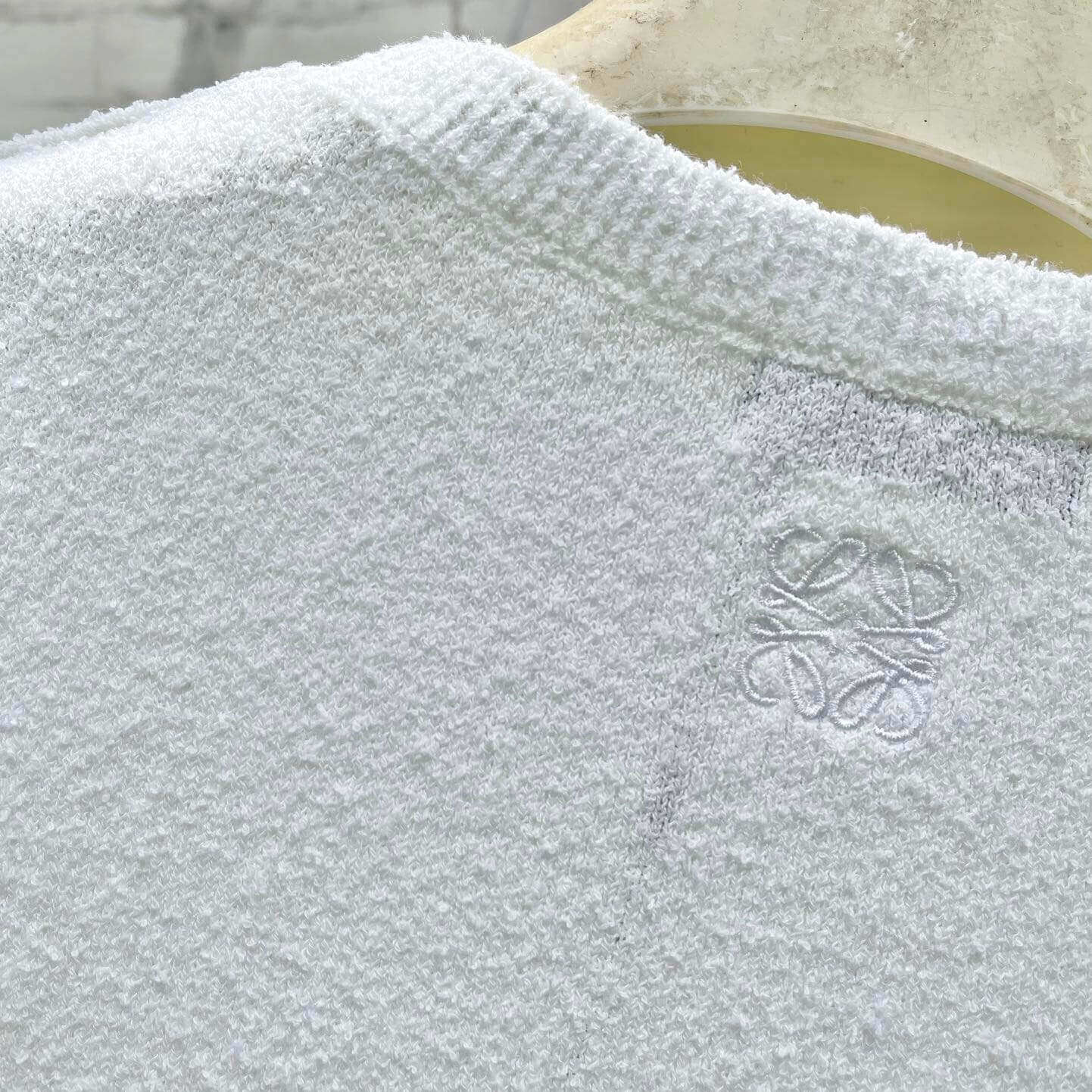 Artistic Print Fuzzy-Texture Short Sleeve