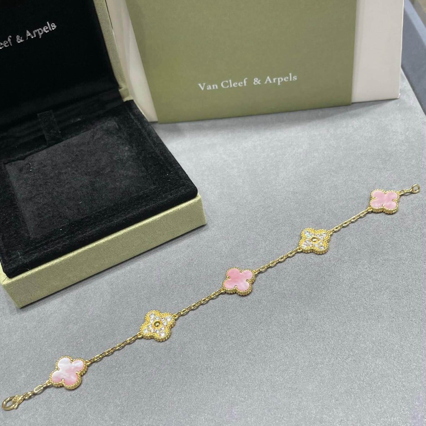 Pink Mother-of-Pearl Spaced Diamond Clover Bracelet