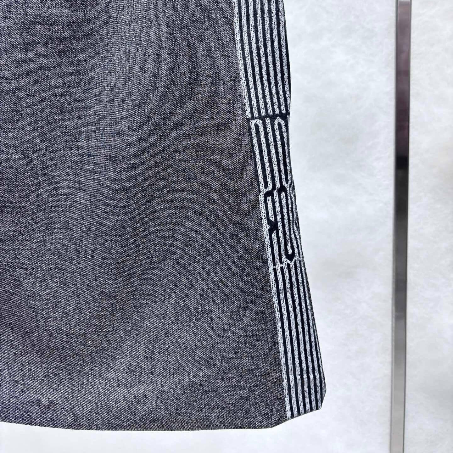 Vintage Design Two-Tone Line Dress