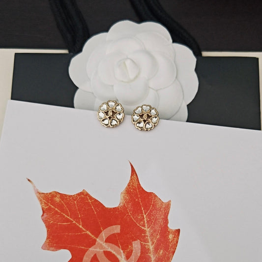Chic White Diamond Heart Petal Stud Earrings