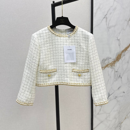 Classic Elegant Cropped Knit Top & Skirt Set