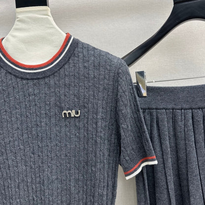Versatile Preppy Set: Cropped Knit Top + Pleated Skirt