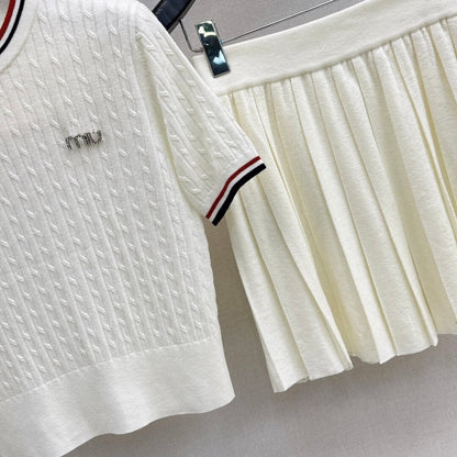 Versatile Preppy Set: Cropped Knit Top + Pleated Skirt