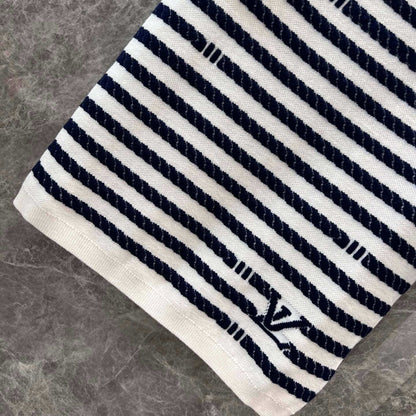 Classic Plush Textured Jacquard Knitted Short Sleeve