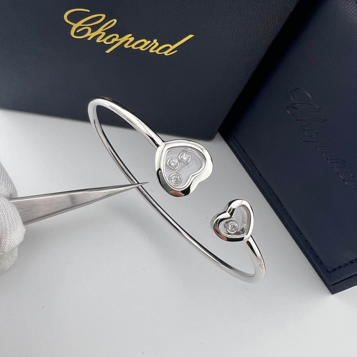 Chic Movable Diamond Heart Bracelet