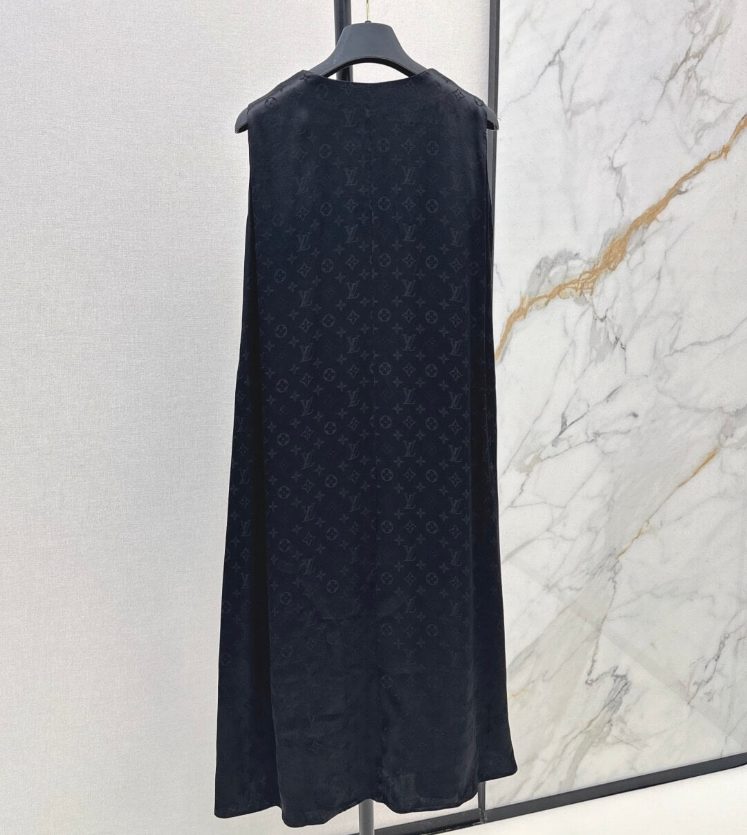Retro-Chic V-Neck Zip Sleeveless Dress