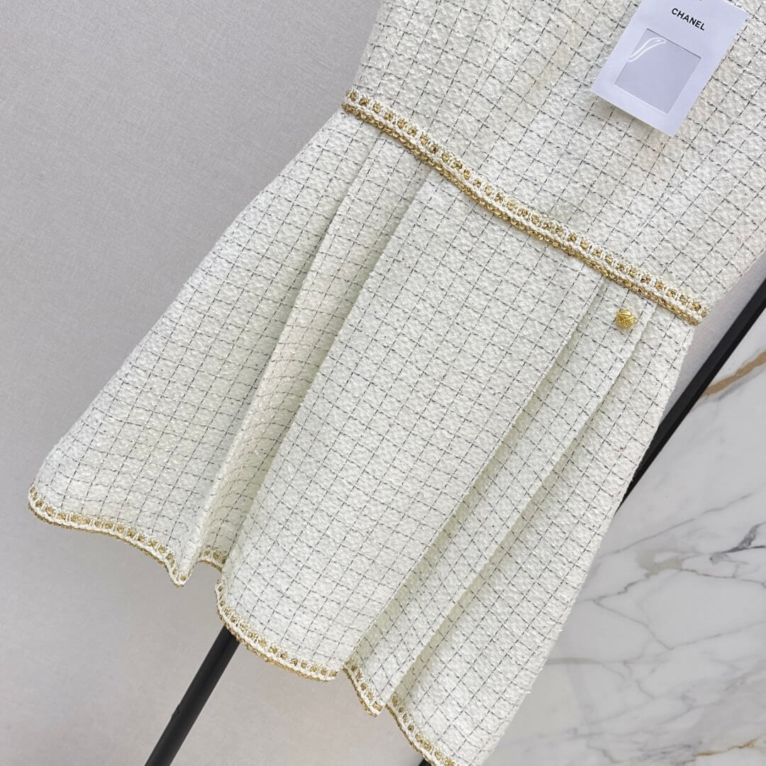 Classic Elegant Cropped Knit Dress