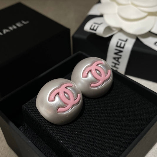 Letter-Embossed Pearl Stud Earrings