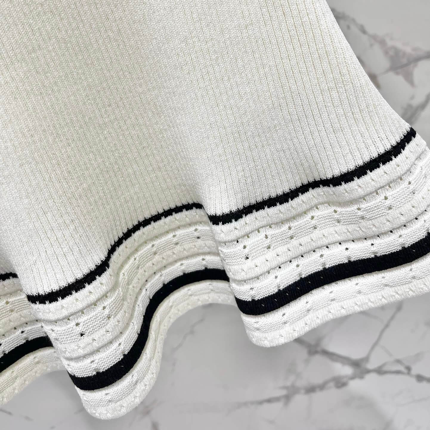 Sweet Color-Block Peter Pan Collar Knit Top