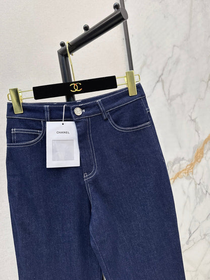 Signature Pocket Stitch Flared Jeans