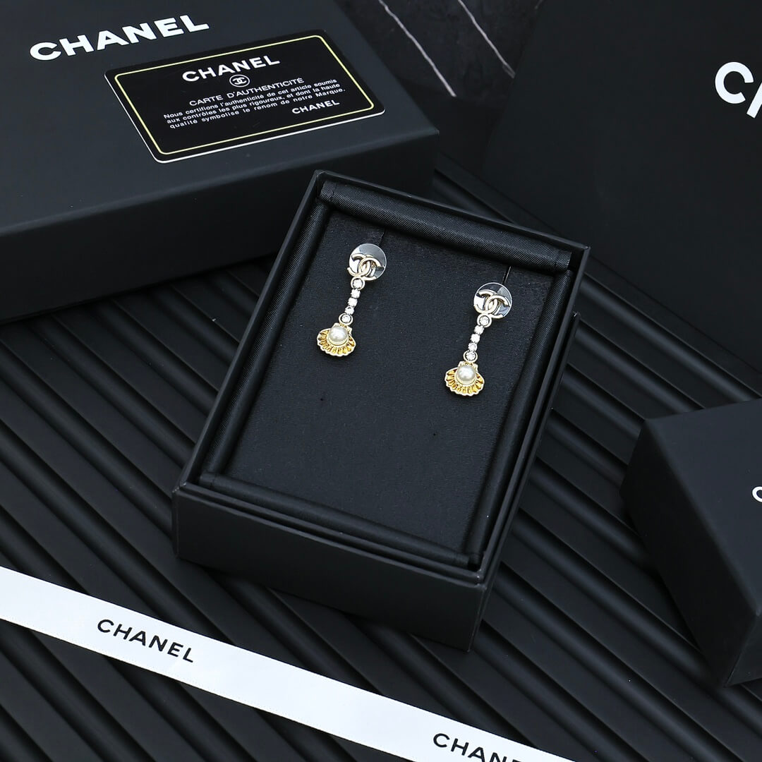 Fashion Shell Tassel Earrings