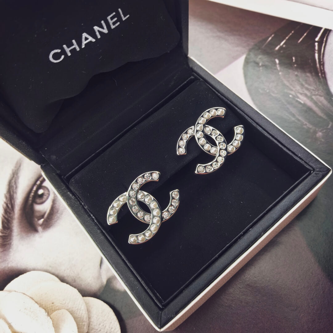 Minimalist Diamond & Pearl Studs