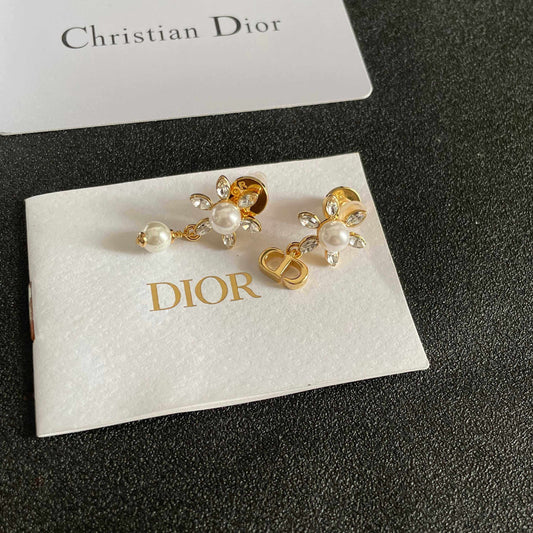 Vintage Pearl Drop Earrings