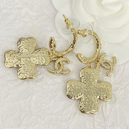 Color-Blocked Clover Earrings