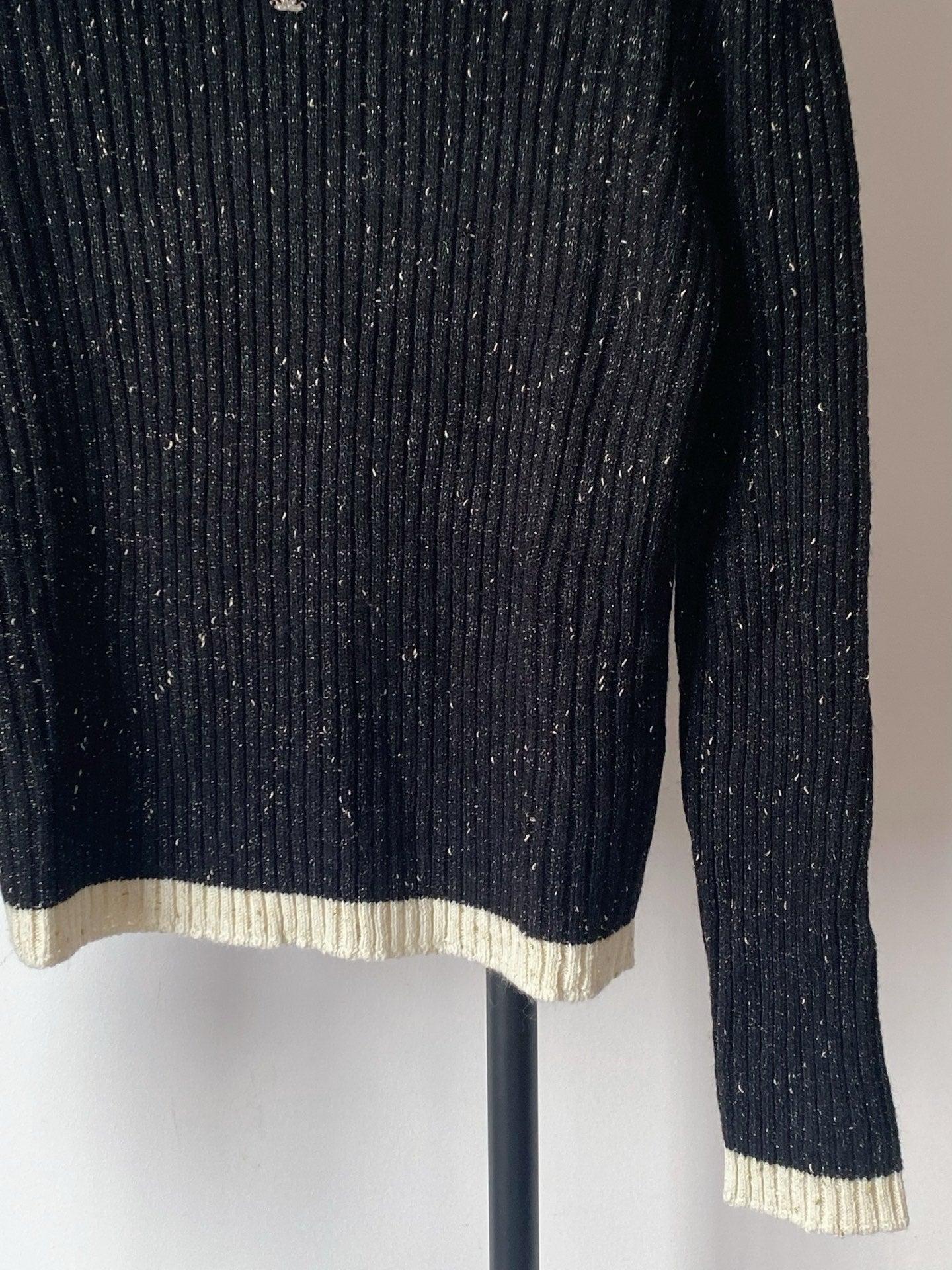 Signature Iconic Detail Knit Sweater