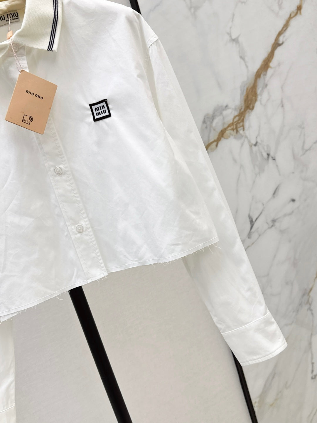 Contrast Ribbed Embroidered Long-Sleeve Shirt