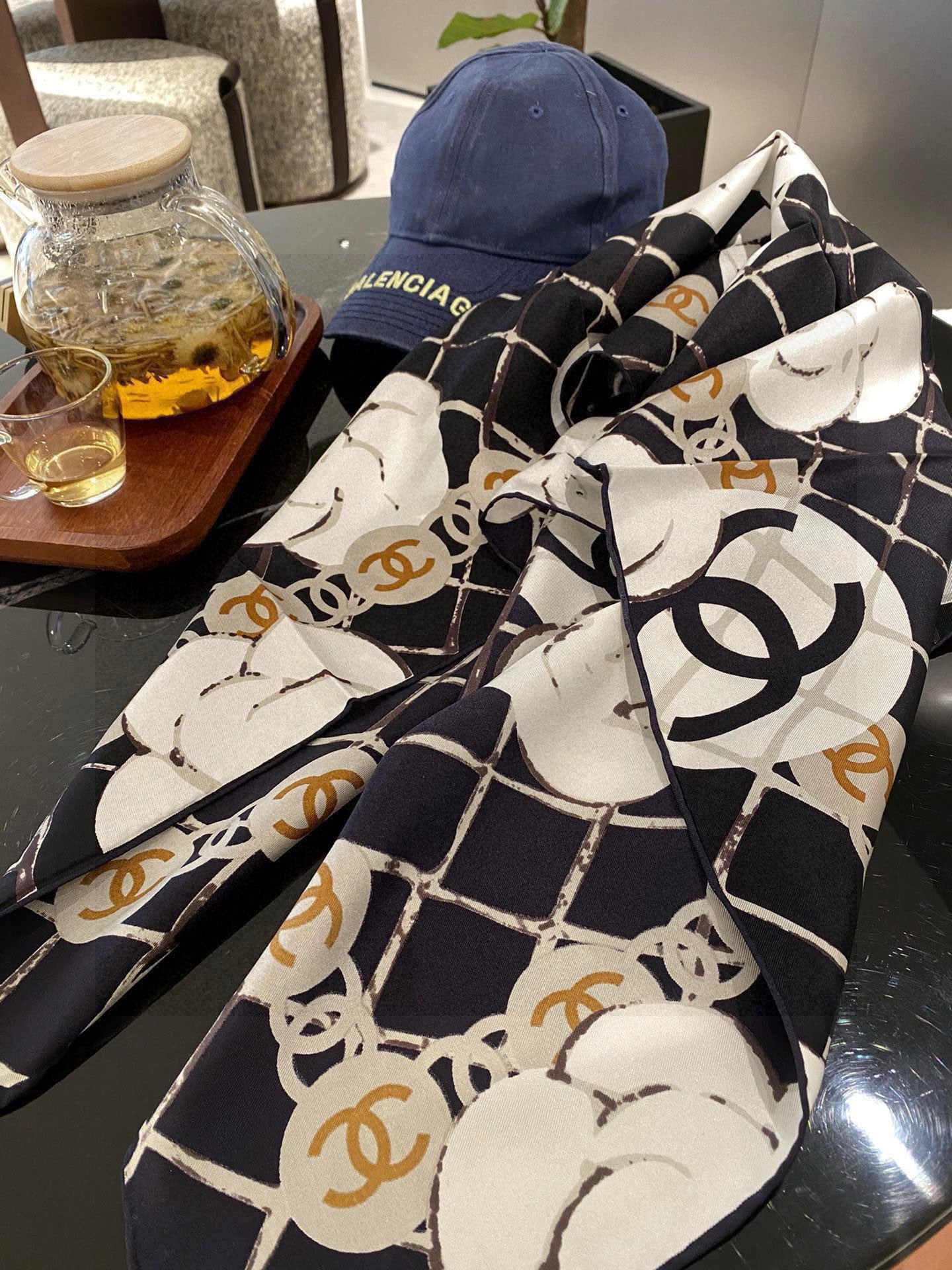 Geometric Lattice Floral Silky Scarf