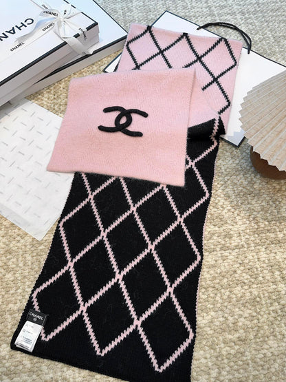 Classic Dual-Color Checkered Scarf